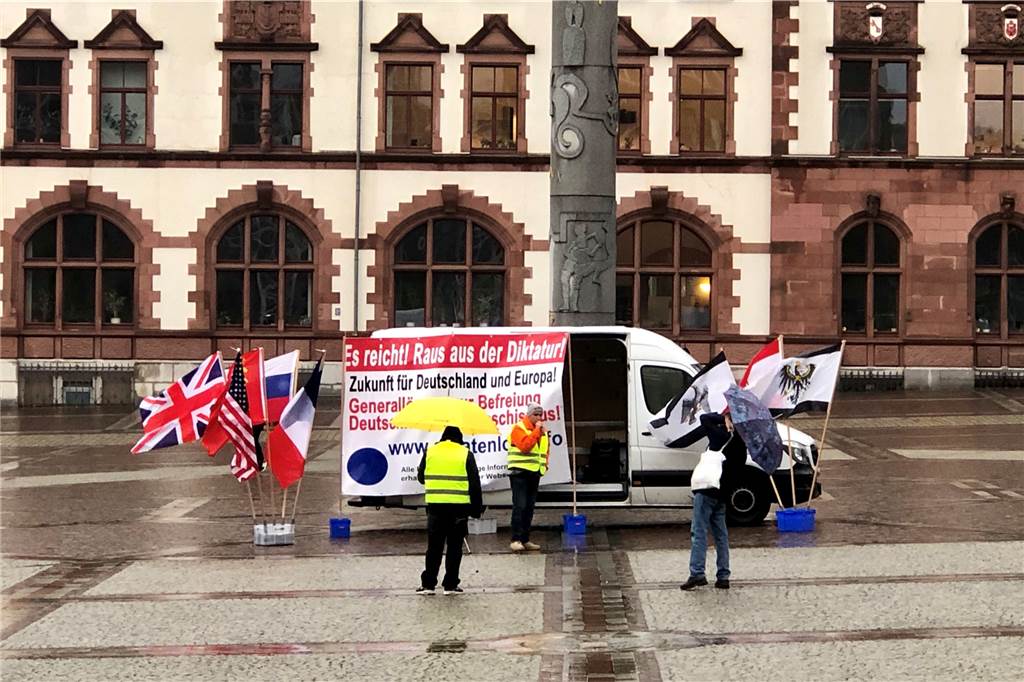 In der vergangenen Woche warben die „Staatenlosen“ mehrere Tage auf dem Friedensplatz in Dortmund für ihre Ideologie.