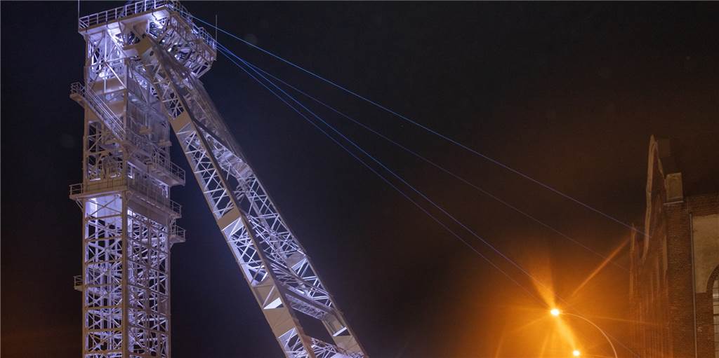 Neue Energiesparverordnung gilt - Auswirkungen in Dorsten deutlich sichtbar In der Vergangenheit war der Förderturm der Zeche Fürst Leopold in Dorsten mit Licht angestrahlt worden.