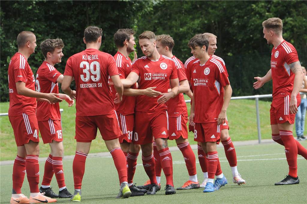 In der Vorrundengruppe A der Fußball-Stadtmeisterschaft setzten sich der Geisecker SV und der SC Berchum/Garenfeld durch.