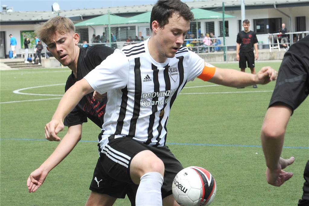 In der Vorrundengruppe B der Fußball-Stadtmeisterschaft haben sich der VfL Schwerte und der VfB Westhofen durchgesetzt.