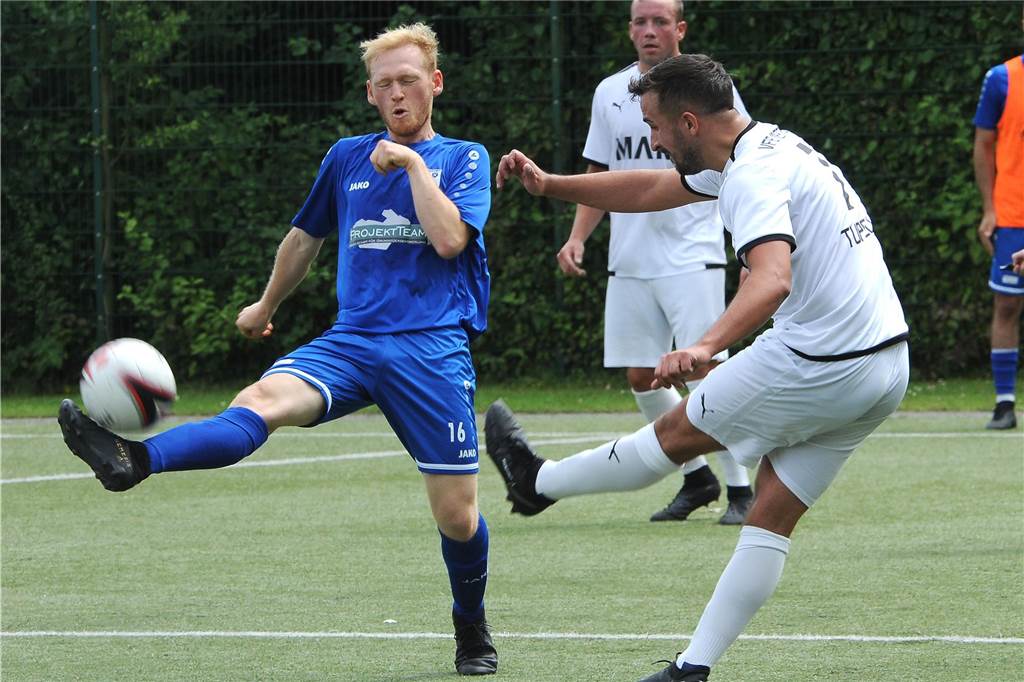 In der Vorrundengruppe B der Fußball-Stadtmeisterschaft haben sich der VfL Schwerte und der VfB Westhofen durchgesetzt.