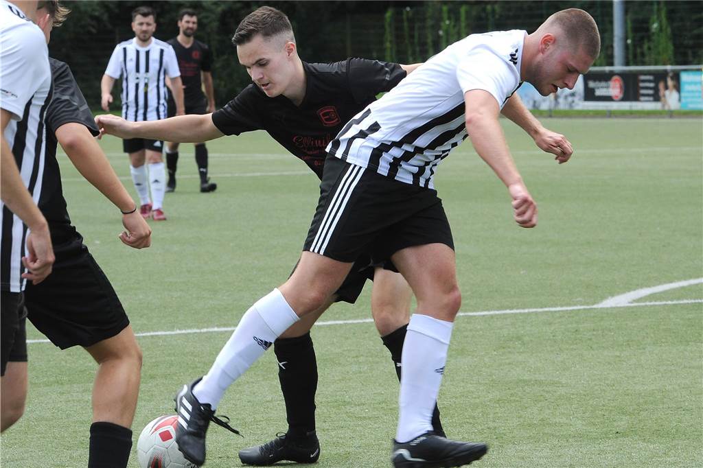 In der Vorrundengruppe B der Fußball-Stadtmeisterschaft haben sich der VfL Schwerte und der VfB Westhofen durchgesetzt.