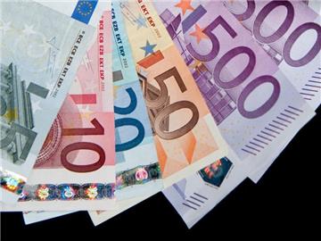 In Deutschland wird Bargeld weiterhin lachen, sagen Experten. Foto: Robert Schlesinger