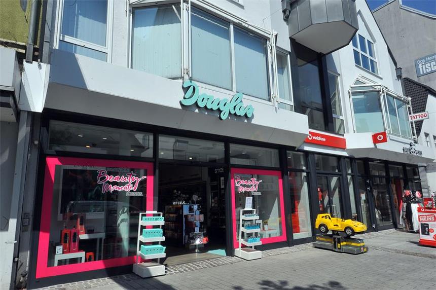 Erneuter Einbruch in Schwerter Parfümerie In die Douglas-Filiale an der Hüsingstraße wurde in diesem Jahr bereits zum zweiten Mal eingebrochen.