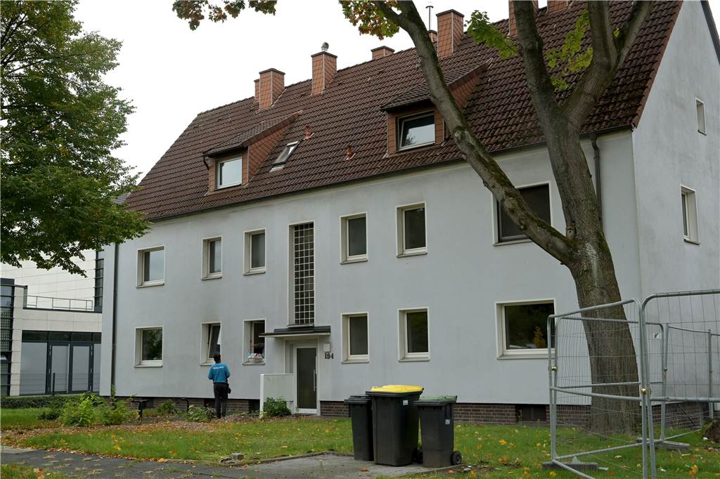 WBG-Prokurist zu Abriss und Neubau: Moderner wohnen an der Bebelstraße In die Jahre gekommen sind die Häuser.