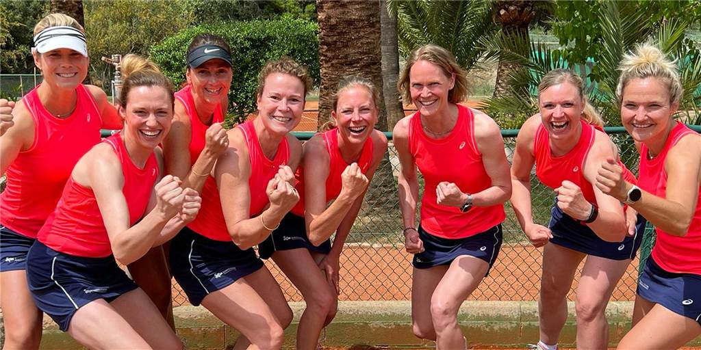 Bilanz vor der Sommerpause: Ein Aufstieg und viele Möglichkeiten In die Regionalliga aufgestiegen sind die Damen 30 vom TV BW Stadtlohn, v.l. Katja Borgmann, Manuela Heumer, Lena Arntzen, Christina Geuking, Nina Winkelhaus und Sarah Bertels.