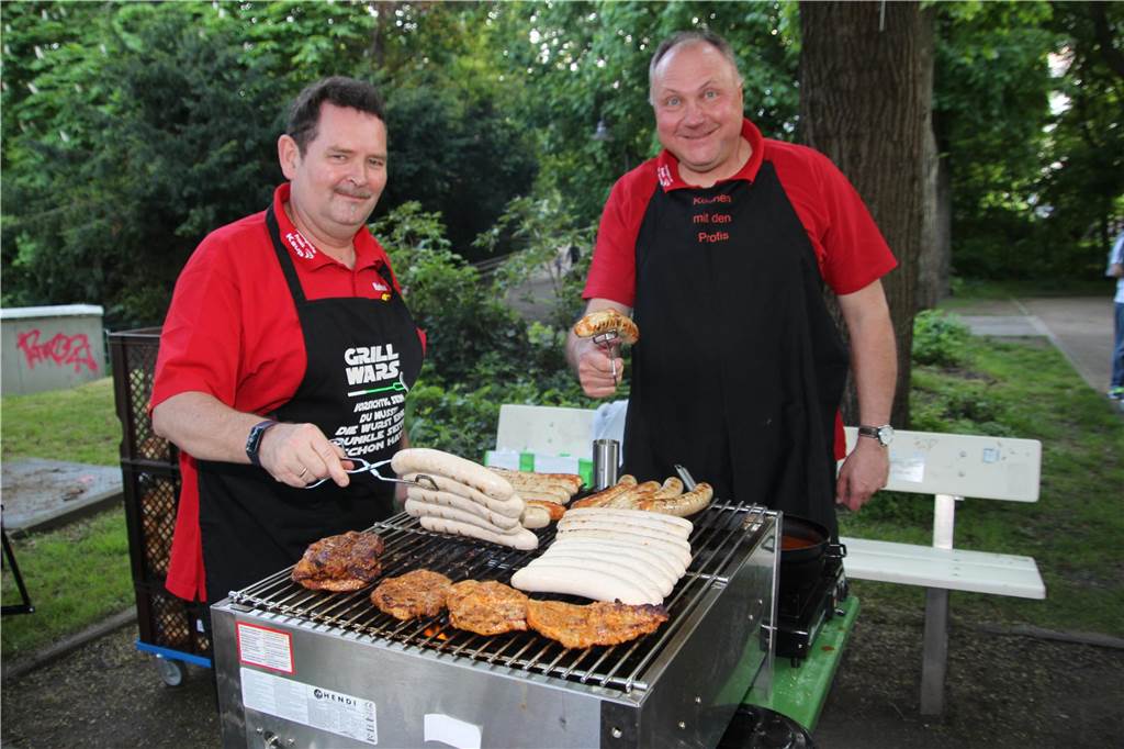 In die salzige Luft der Saline mischte sich der pikante Duft vom Grill. 