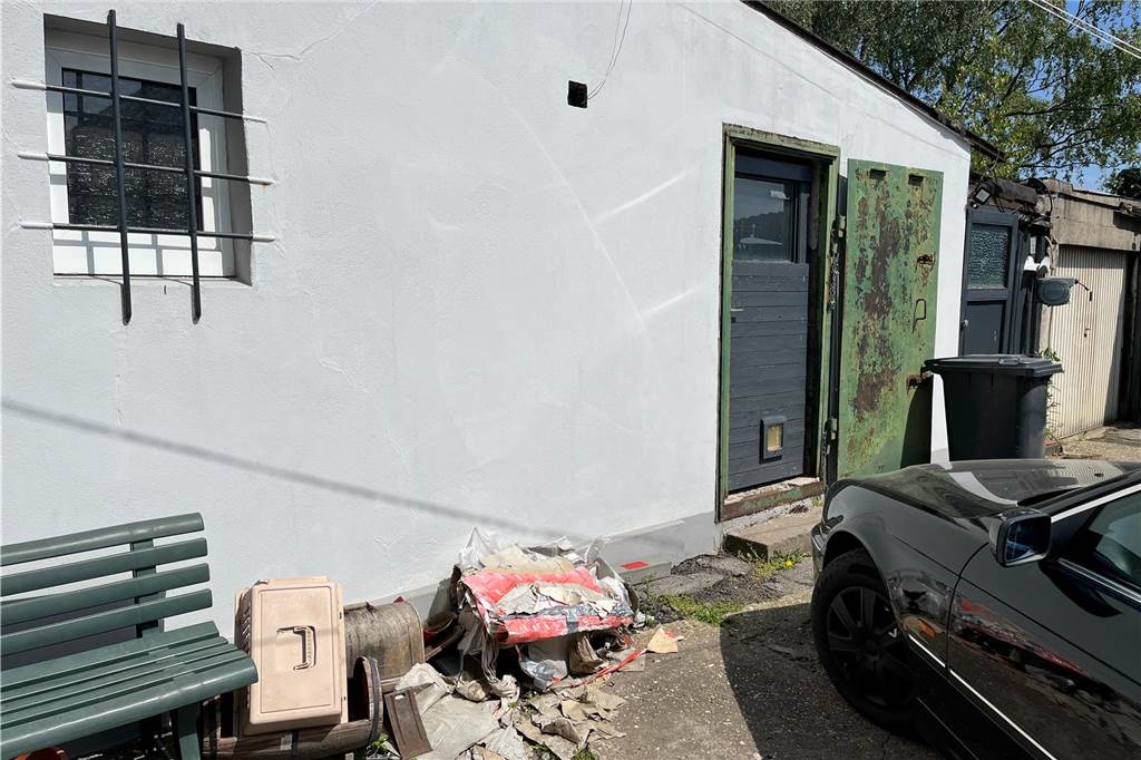 Viele verwahrlosten Katzen in Hostedde gefunden: Vermieter ist „geschockt“ In diesem Anbau sind die Katzen gefunden worden.