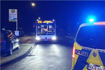 In diesem Bus der Linie 212 kam es am Donnerstagabend an der Haltestelle Lindenstraße in Herten-Westerholt zu einer gewaltsamen Auseinandersetzung.