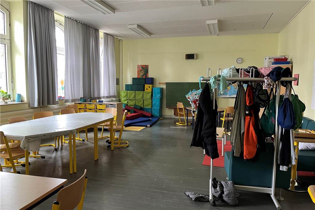 Josef-Grundschule platzt aus allen Nähten: Leiterin schlägt Alarm In diesem Gebäude ist die Offene Ganztagsschule (OGS) der Josef-Grundschule untergebracht. Der Raum ist viel zu klein für demnächst über 60 Kinder