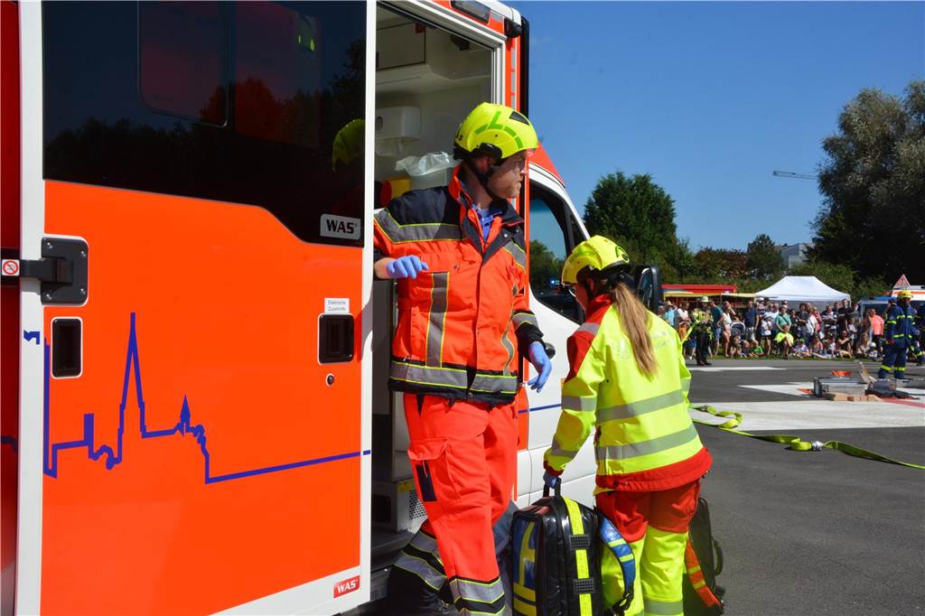In diesem Jahr feiert der Rettungshubschrauber „Christoph 8“ am Standort am St.-Marien-Hospital Lünen sein 50-jähriges Bestehen. Eindrücke vom Tag der offenen Tür.