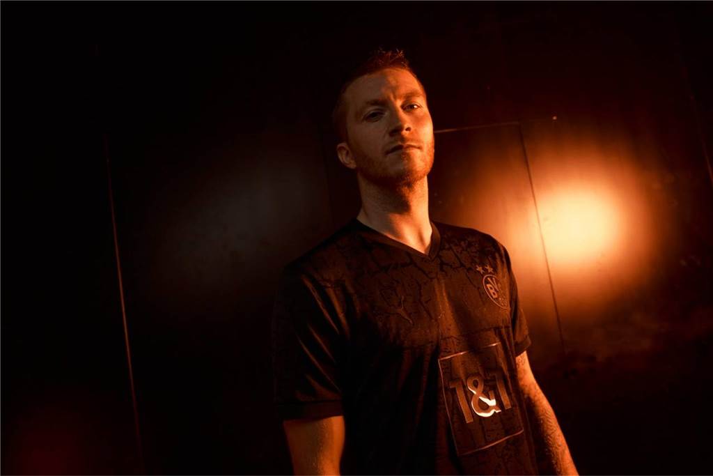 In diesem Sondertrikot spielt der BVB am Sonntag gegen Hertha BSC.