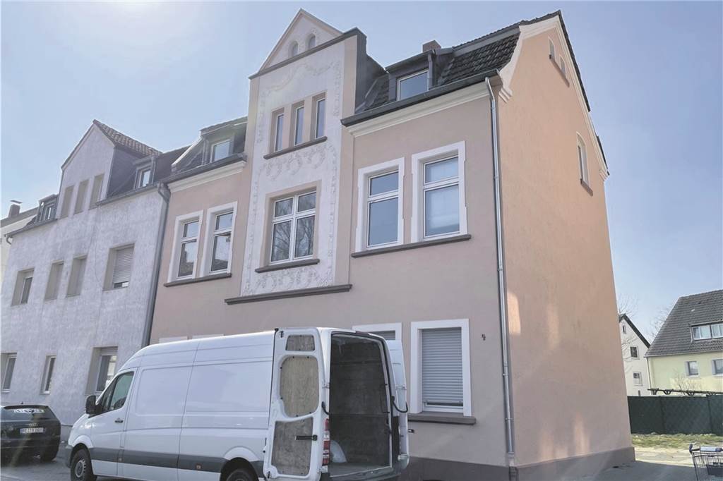 Familie Jansen sitzt bald auf der Straße – mit drei Kindern ins Hertener Obdachlosenasyl In dieses Haus an der Branderheide 4 in Herten-Süd soll Familie Jansen am 29.3. einziehen. Es wird von der Stadt Herten als Notunterkunft genutzt.