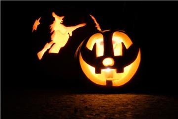 In Dortmund blieb es an Halloween eher ruhig, wie Polizei und Feuerwehr mitteilten. 
