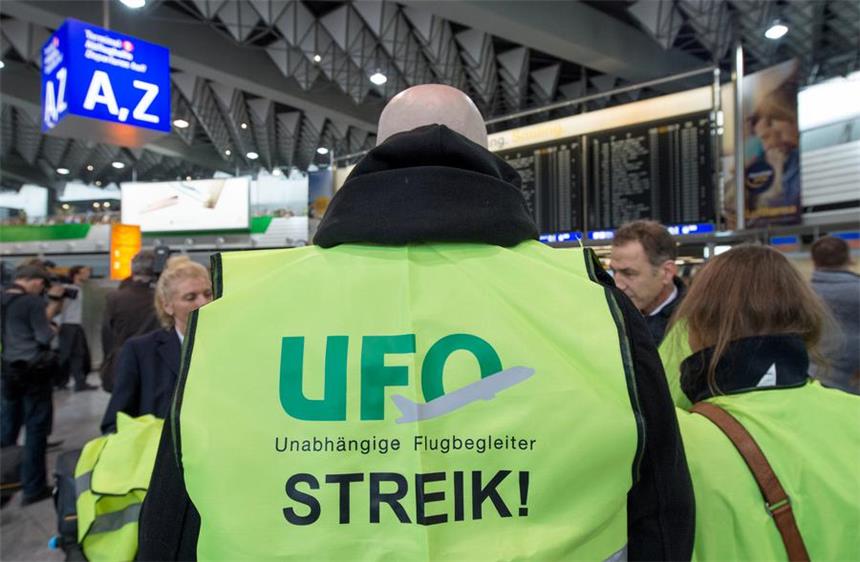 So verlief der Streik-Auftakt der Flugbegleiter In Düsseldorf und Frankfurt drohen die längsten Streiks des Lufthansa-Geschichte.