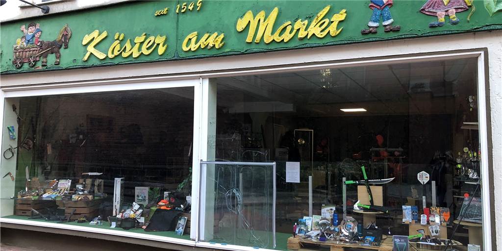 Einbruch im Waffenladen in Haltern - Unbekannte erbeuten Ware In ein Waffengeschäft in Haltern wurde eingebrochen.