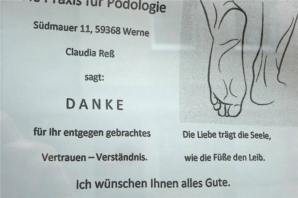Ladenlokal an Südmauer: Ehemalige podologische Praxis sucht Nachmieter In einem Aushang verabschiedete sich die Podologin Claudia Reß von ihren Kunden.