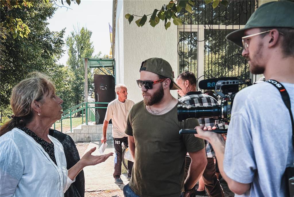 Alltag im Ukraine-Krieg: Victor (24) aus Schwerte filmt in den Trümmern Victor aus Schwerte filmt eine Dokumentation über den Ukraine-Krieg.
