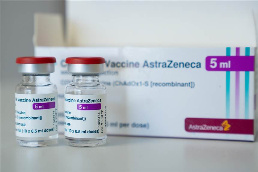 Uni-Kliniken aus NRW wollen Impfstopp mit Astrazeneca für jüngere Frauen In einem gemeinsamen Brief sprechen sich die Leiter von fünf der sechs Uni-Kliniken in NRW für einen Impfstopp mit dem Wirkstoff von Astrazeneca für junge Frauen aus.