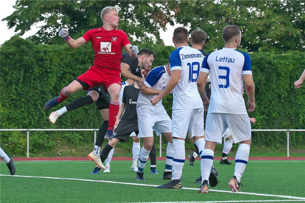 In einem spannenden Finale verteidigte der TuS Haltern am See seinen Stadtmeister-Titel dank eines 2:1-Sieges gegen Ausrichter TuS Sythen.