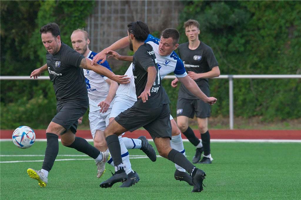 In einem spannenden Finale verteidigte der TuS Haltern am See seinen Stadtmeister-Titel dank eines 2:1-Sieges gegen Ausrichter TuS Sythen.