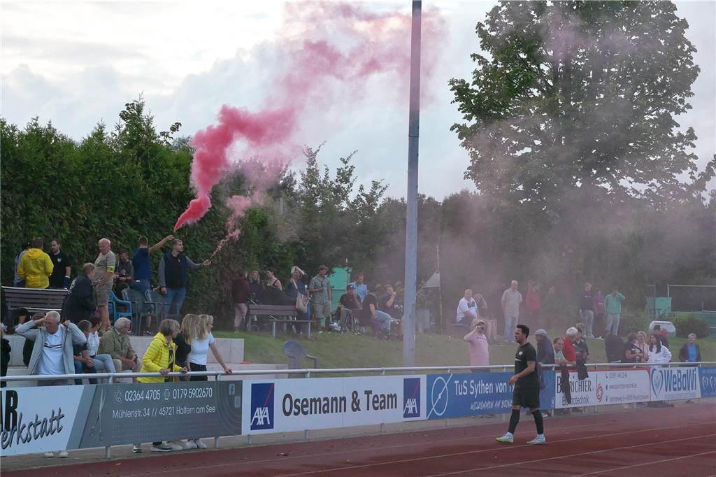 In einem spannenden Finale verteidigte der TuS Haltern am See seinen Stadtmeister-Titel dank eines 2:1-Sieges gegen Ausrichter TuS Sythen.