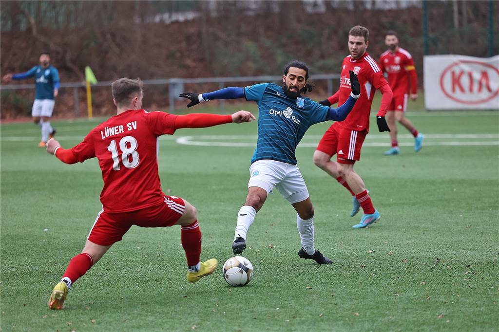 Wacker Obercastrop gegen Lüner SV: Über 60 Fotos vom rasanten Testspiel In einem Testspiel setzte sich der SV Wacker Obercastrop nach einem 0:1-Rückstand mit 3:1 gegen den Lüner SV durch.