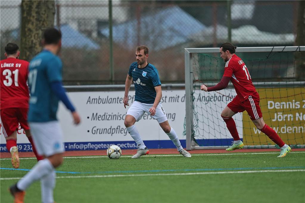 Wacker Obercastrop gegen Lüner SV: Über 60 Fotos vom rasanten Testspiel In einem Testspiel setzte sich der SV Wacker Obercastrop nach einem 0:1-Rückstand mit 3:1 gegen den Lüner SV durch.
