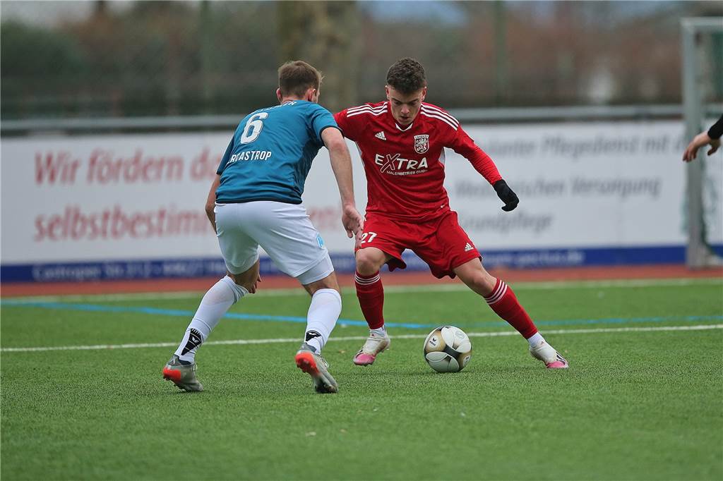 Wacker Obercastrop gegen Lüner SV: Über 60 Fotos vom rasanten Testspiel In einem Testspiel setzte sich der SV Wacker Obercastrop nach einem 0:1-Rückstand mit 3:1 gegen den Lüner SV durch.