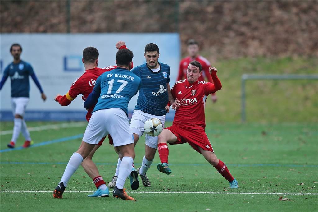 Wacker Obercastrop gegen Lüner SV: Über 60 Fotos vom rasanten Testspiel In einem Testspiel setzte sich der SV Wacker Obercastrop nach einem 0:1-Rückstand mit 3:1 gegen den Lüner SV durch.