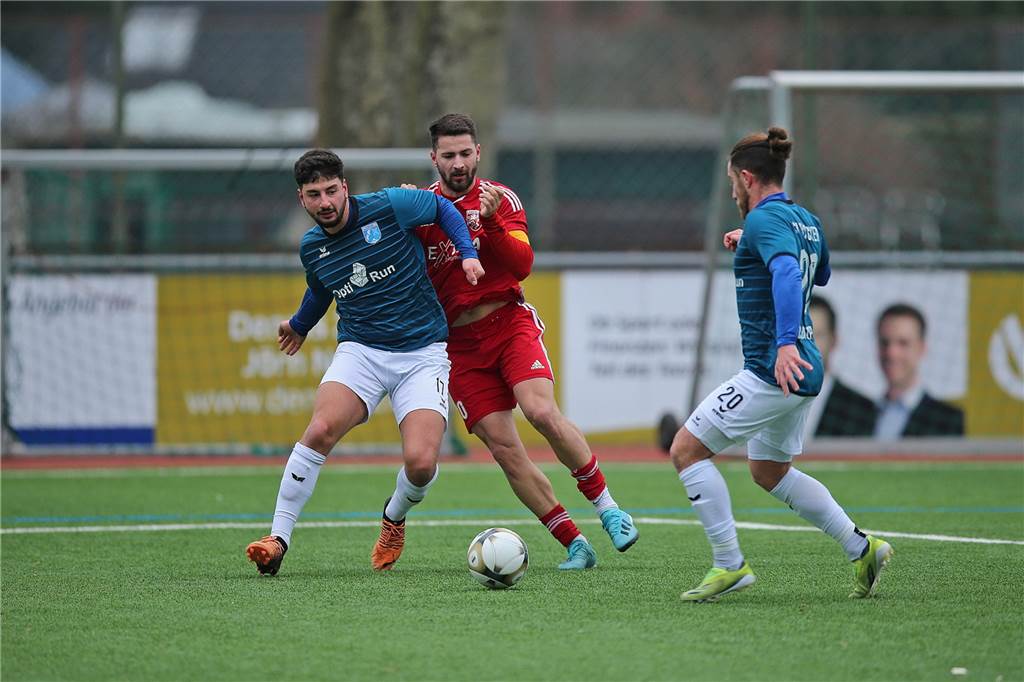 Wacker Obercastrop gegen Lüner SV: Über 60 Fotos vom rasanten Testspiel In einem Testspiel setzte sich der SV Wacker Obercastrop nach einem 0:1-Rückstand mit 3:1 gegen den Lüner SV durch.