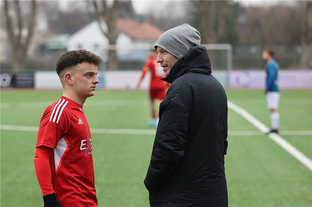 Wacker Obercastrop gegen Lüner SV: Über 60 Fotos vom rasanten Testspiel In einem Testspiel setzte sich der SV Wacker Obercastrop nach einem 0:1-Rückstand mit 3:1 gegen den Lüner SV durch.