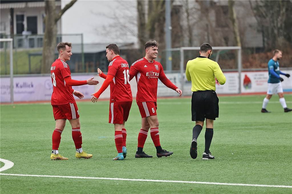 Wacker Obercastrop gegen Lüner SV: Über 60 Fotos vom rasanten Testspiel In einem Testspiel setzte sich der SV Wacker Obercastrop nach einem 0:1-Rückstand mit 3:1 gegen den Lüner SV durch.