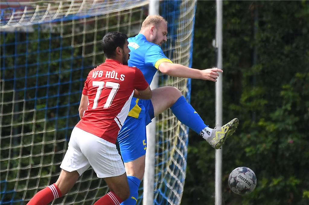 In einem Testspiel trafen die Spvg Schwerin und der VfB Hüls aufeinander. Das Duell endete mit einem 1:1 durch zwei späte Tore.