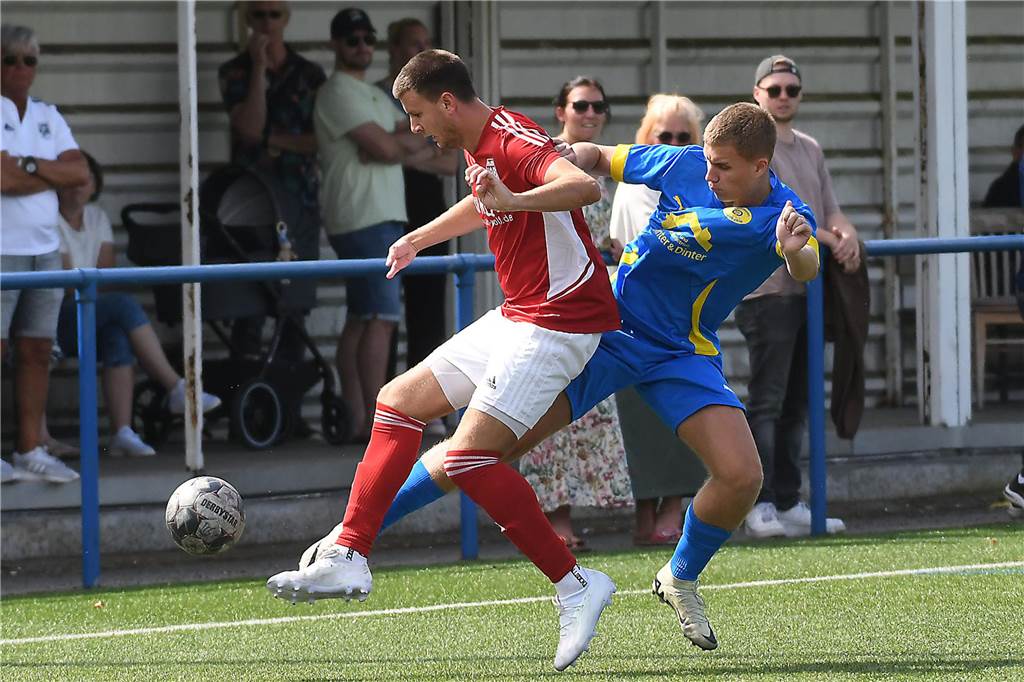 In einem Testspiel trafen die Spvg Schwerin und der VfB Hüls aufeinander. Das Duell endete mit einem 1:1 durch zwei späte Tore.