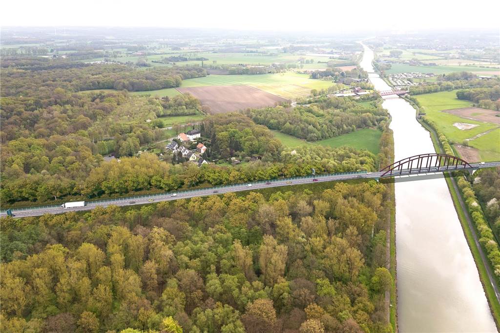 Mit Scream-Maske und Entschuldigung: Banküberfall 2010 in Lünen-Süd Dattel-Hamm-Kanal