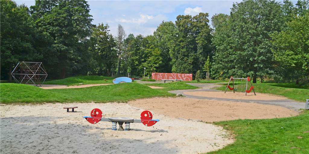 Dortmunder Park: Kinder und Jugendliche haben Wünsche an den Spielplatz In einem weiteren Bauabschnitt der Sanierung des Mengeder Volksgartens will die Stadt den Spielplatz komplett neu gestalten.