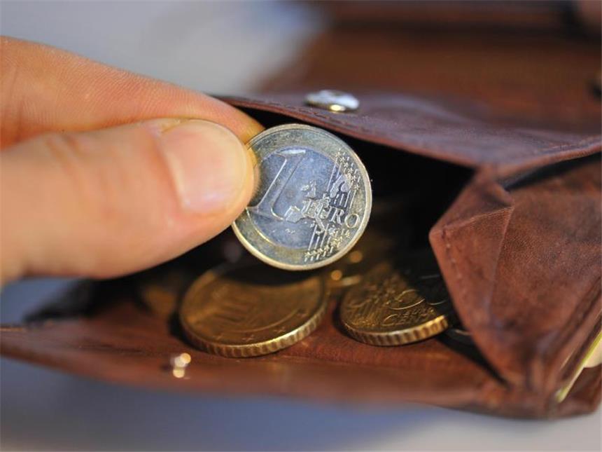 Reallöhne steigen dank niedriger Inflation weiter In einzelnen Sparten sind die nominalen Löhne um bis zu 6,3 Prozent (Maschinenbau) anstiegen. Foto: Andreas Gebert