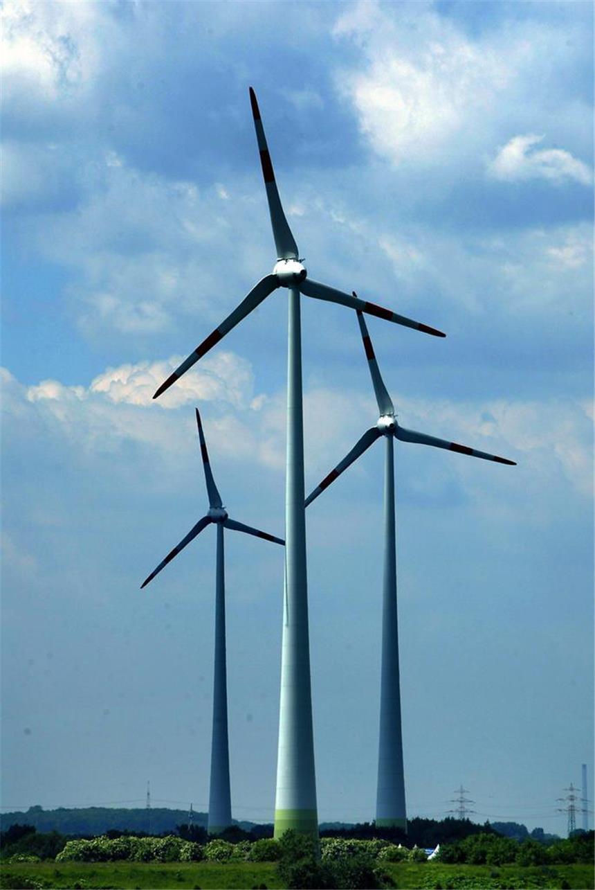 DEW21 investiert in neuen Windpark in Niedersachsen In Ellinghausen drehen sich drei Windkraftanlagen der DEW21. Ein Windpark mit Dortmunder Beteiligung soll jetzt auch in Niedersachsen entstehen.