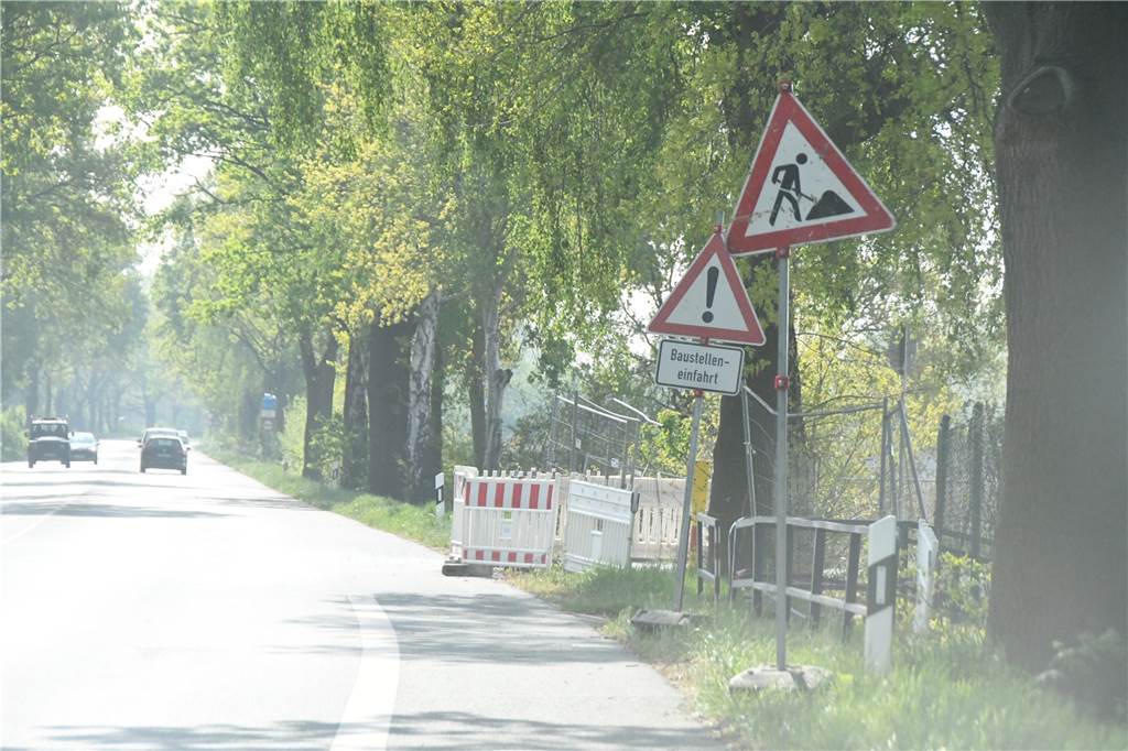 Tempo-30-Schild verschwunden - Stadt Selm rätselt, woran das liegt In Fahrtrichtung Selmer Zentrum stehen auf der Münsterlandstraße keine Tempo-30-Schilder mehr.