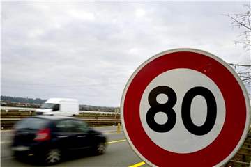 In Frankreich geblitzt worden? Länder wie Frankreich, Holland oder Italien versenden Bußgeldbescheide sogar in deutscher Sprache nach Deutschland. Foto: Nicolas Tucat