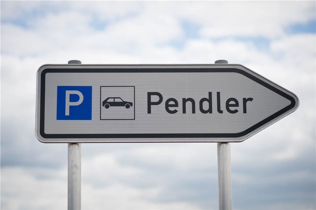 EUV macht Nägel mit Köpfen: 150 neue Pendler-Parkplätze in Henrichenburg
In Henrichenburg scheint ein Ende der unendlichen Geschichte um den Pendlerparkplatz im Bereich der A2-Auffahrt in Sicht.