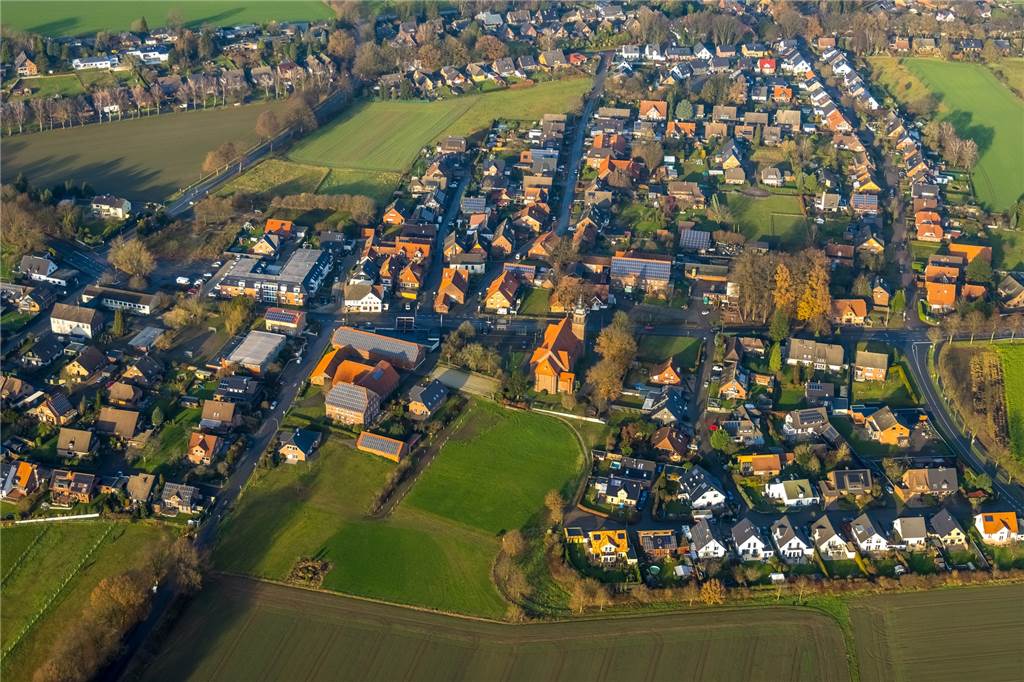 Bauen in Haltern: „Auch den Kindern eine Chance geben, sich anzusiedeln“ In Lavesum wird der Dorfkern mit dem Bebauungsplan „Am Schafstall“ abgerundet (grüne Wiese im Hintergrund links).