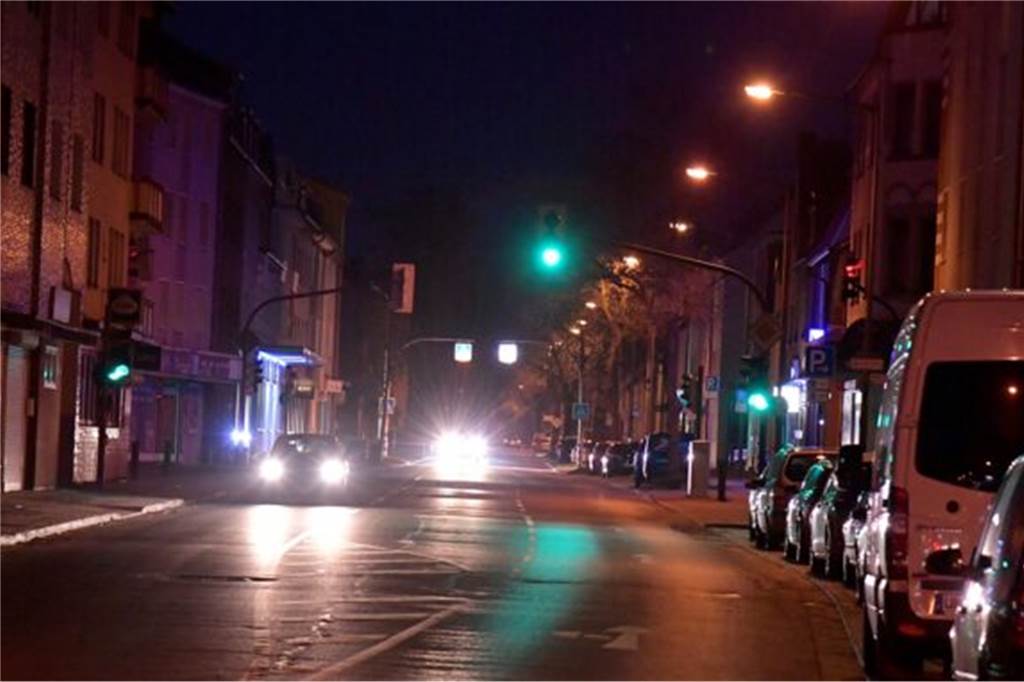 Laternen als Ladestationen: Warum gibt es das nicht auch in Lünen? In Lünen sorgen die Straßenlaternen nicht für Strom, sondern ausschließlich für Licht.
