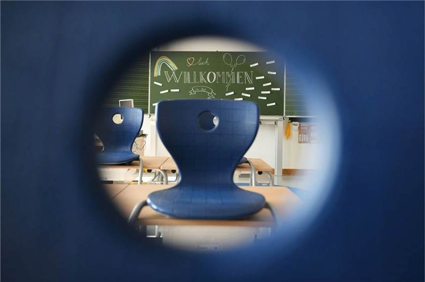 Wie geht es weiter mit den Schulen? Kultusminister beraten in Sondersitzung über Corona-Lage In mehreren Bundesländern kehren Schüler nach der Weihnachtspause zurück in die Schulen.