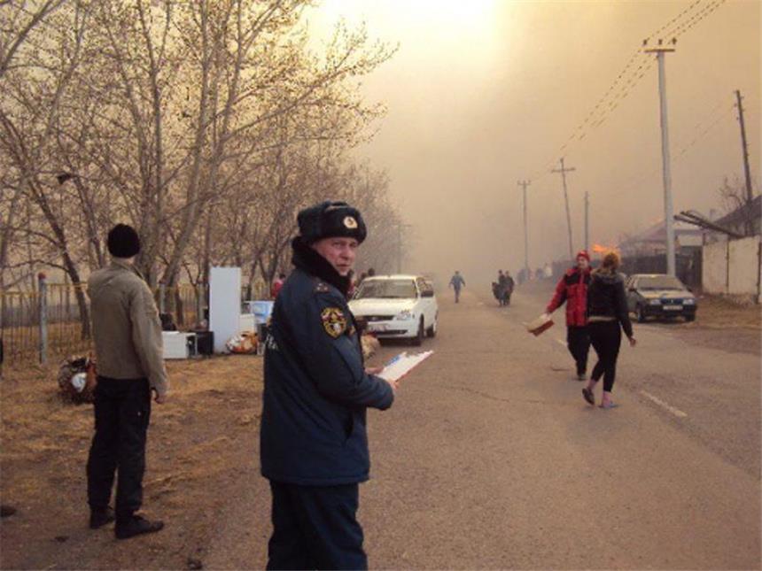 Steppenbrände in Sibirien breiten sich weiter aus In mehreren russischen Teilrepubliken brennt es seit Tagen. Ein Ende ist nicht abzusehen. Foto: Russian Emergency Ministry