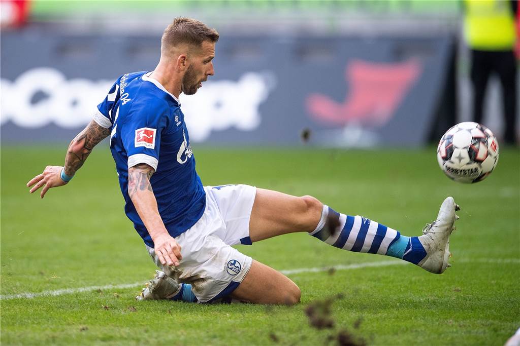 McKennie krönt seine starke Woche erneut mit einem Treffer - Bentaleb belebt Schalker Mittelfeld In Mittelstürmer-Manier erzielte Guido Burgstaller das Schalker 2:0.