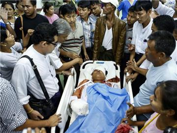 In Myanmar haben Angreifer Besucher einer Wahlveranstaltung der Opposition attackiert. Foto:Lynn Bo Bo