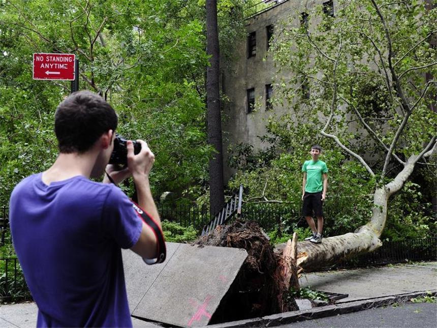 Kaum Einschränkungen für Touristen in New York In New York City hat das große Aufräumen nach dem Wirbelsturm «Irene» begonnen. Touristen müssen kaum noch Einschränkungen fürchten. (Bild: dpa)