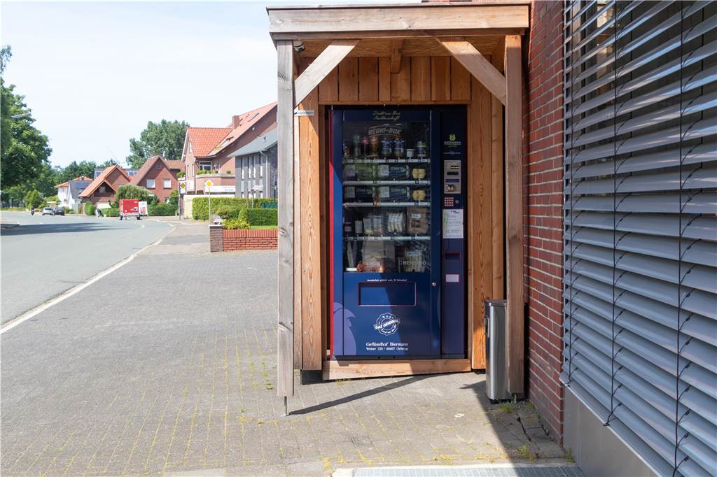 Regio-Box in Nienborg ist „Wackelkandidat“ trotz Corona-Zulaufs In Nienborg steht die Regio-Box an der Eper Straße und direkt vor der Tierarztpraxis Becker.